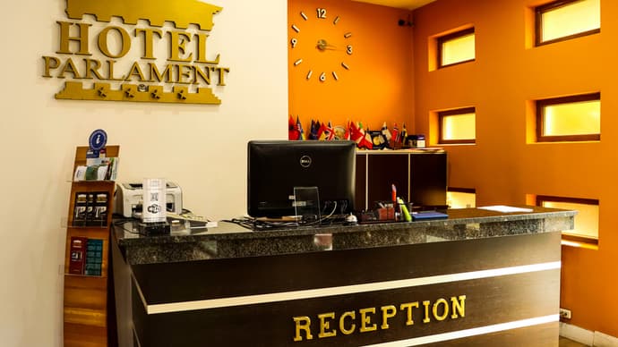 HOTEL PARLAMENT, 