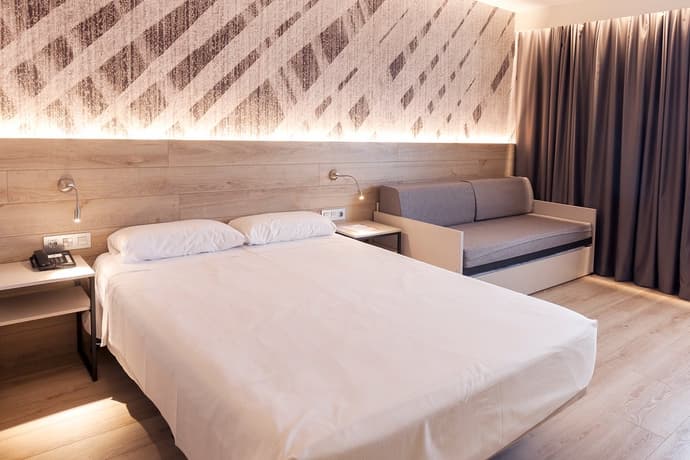 Hotel Port Alicante City & Beach (Formerly Holiday Inn)