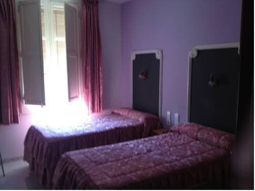 Hostal porta De Ferro