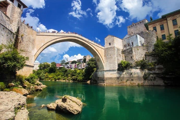 From Sarajevo to Split: A Journey Through Time, French-speaking guide