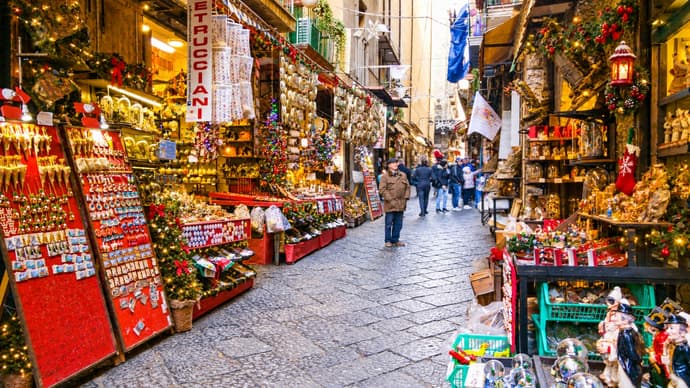 Naples Winter Escape: Street Food, History & San Gregorio Armeno, Private Tour