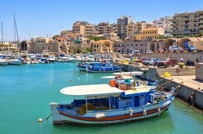 Crete: In the Footsteps of Myth, French-speaking guide