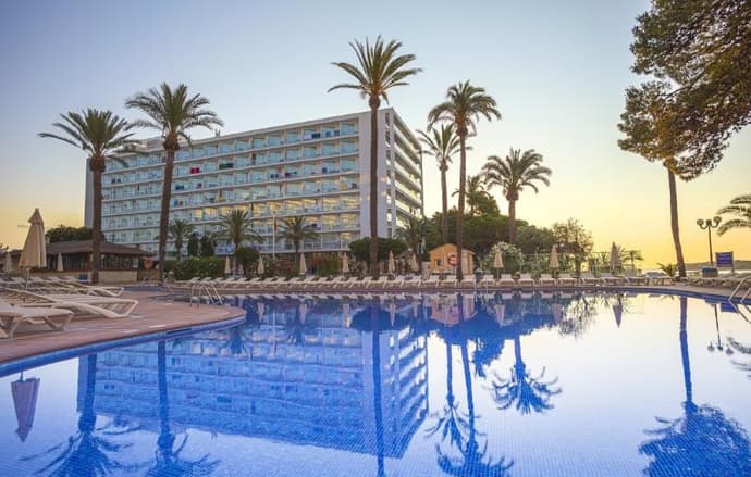 The Ibiza Twiins
