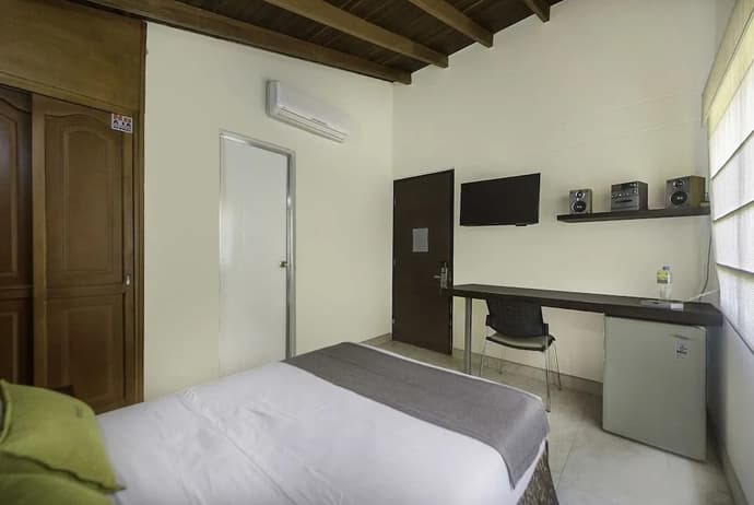 Ayenda 1220 Circular Quinta