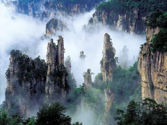 Grand China Con Zhangjiajie Avartar Mountain