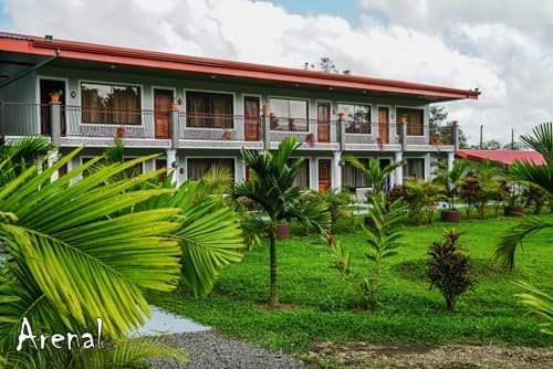 Costarica: Coast 2 coast - From the pacific to the caribbean sea