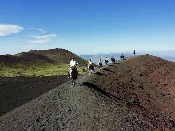 Sicilia: Siciliana selvaggia, dalle Madonie all'Etna
