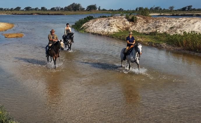 Horseback Safari in Simalaha Conservancy & Victoria Falls