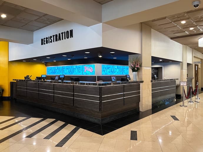 Plaza Hotel & Casino, Lobby