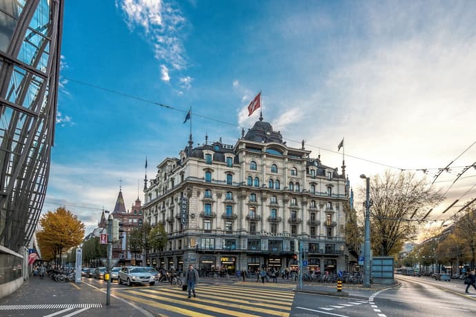 Hotel Monopol, Primary image