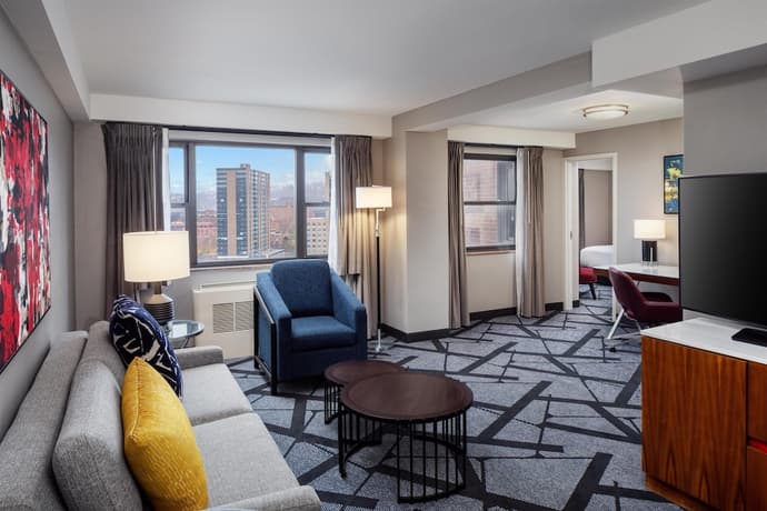 DoubleTree by Hilton Hotel & Suites Pittsburgh Downtown