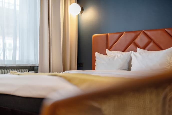 Hotel Mayfair, Primary image