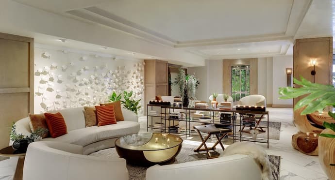 The Huntley Hotel, Lobby