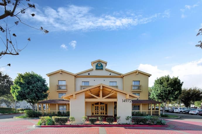 La Quinta Inn & Suites by Wyndham Irvine Spectrum