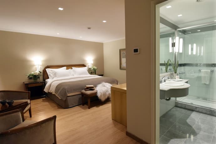 Windsor Hotel And Tower, Primary image