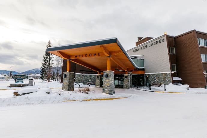 Chateau Jasper, Primary image