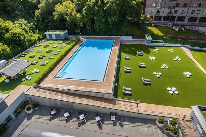 Barceló Costa Vasca, Primary image