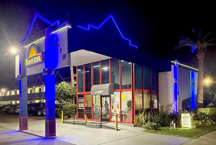 Days Inn by Wyndham Los Angeles LAX Airport/Stadium Area