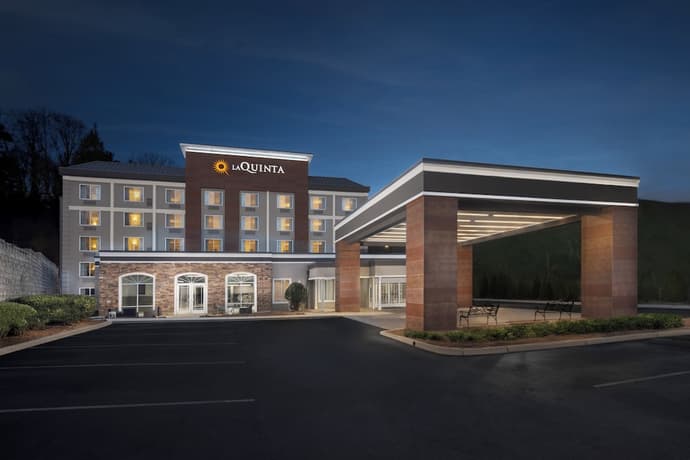 La Quinta Inn & Suites By Wyndham Asheville Downtown