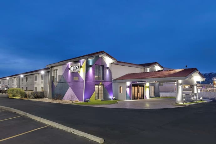 Spark by Hilton Rock Springs