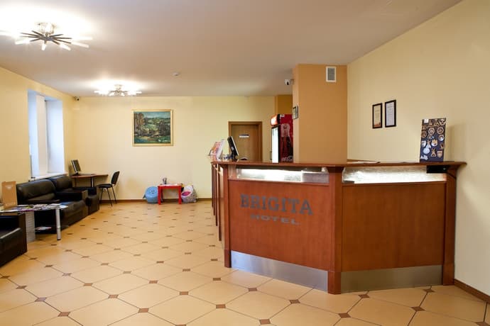 Kolonna Hotel Brigita