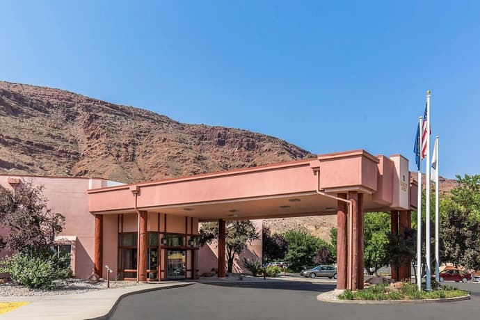 Quality Suites Moab near Arches National Park