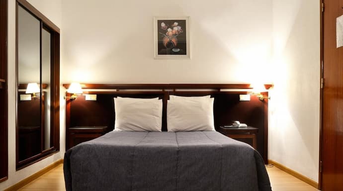 Hotel Excelsior, Primary image