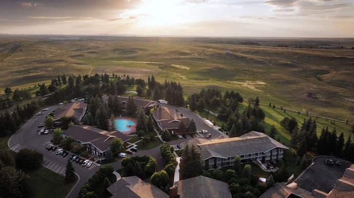 Little America Cheyenne, Primary image