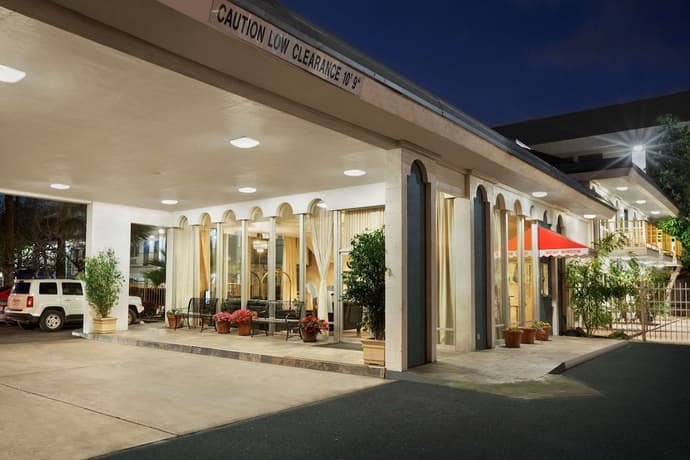 Travelodge by Wyndham Bakersfield, Primary image