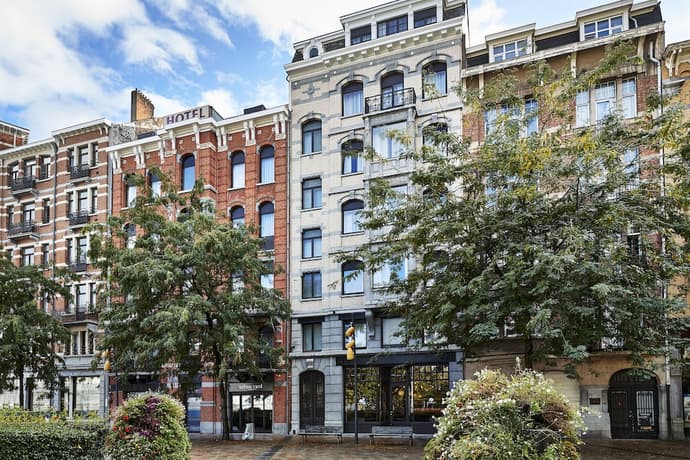 Urban Yard, Primary image