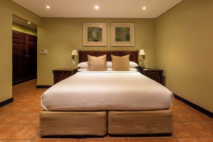 Hotel Cardoso, Primary image