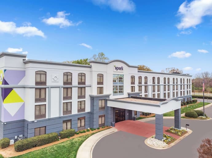 Spark by Hilton Charlotte Tyvola I-77