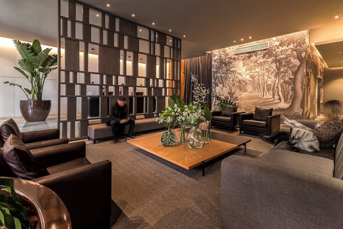 Broadway Hotel & Suites, Reception