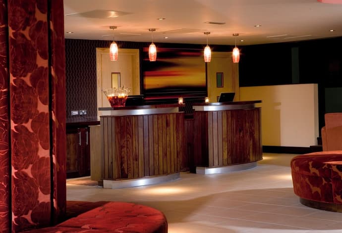 The George Limerick Hotel, Lobby lounge