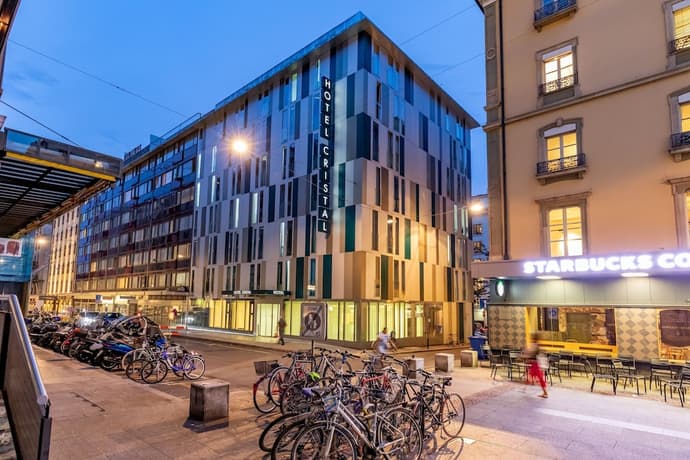 Hotel Cristal, Primary image