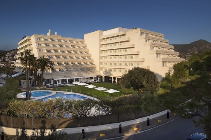 Melia Sitges, Primary image