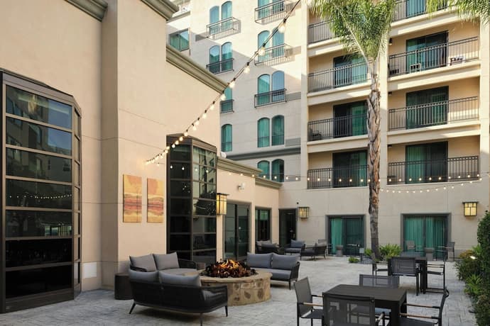 Courtyard by Marriott Pasadena/Old Town