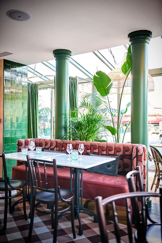 Maison Eugenie, Primary image