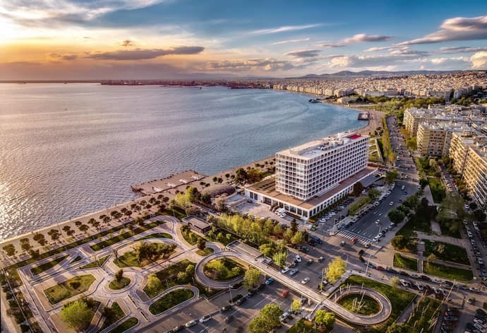 Makedonia Palace, Primary image