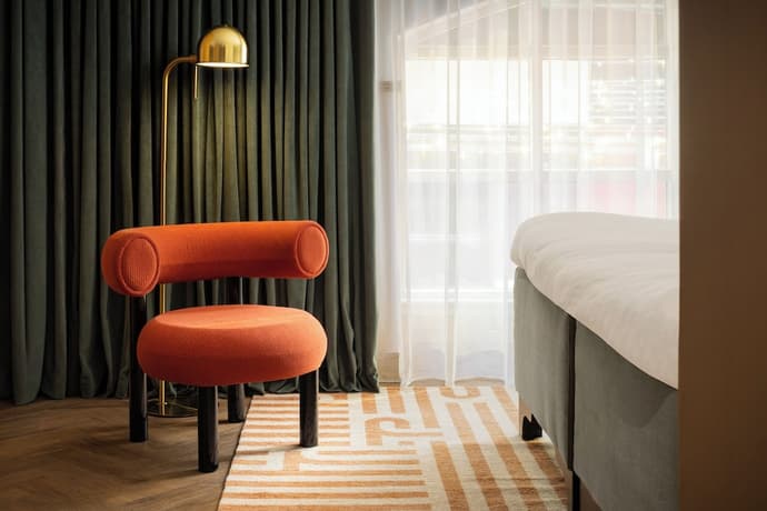 Carlton George Hotel