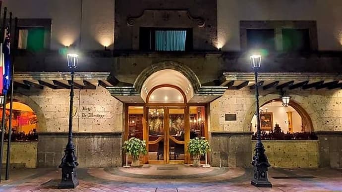 Hotel De Mendoza, Primary image