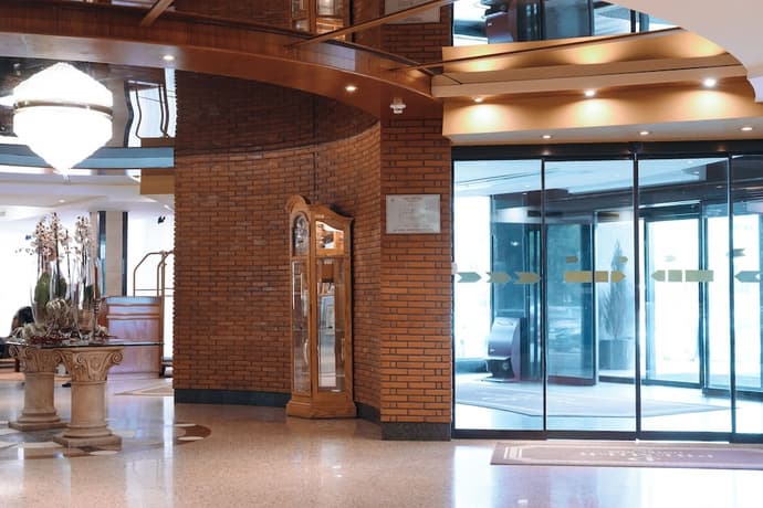 Premier Hotel Rus, Interior entrance