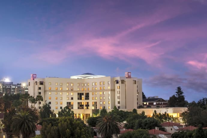 NH Johannesburg Sandton Hotel
