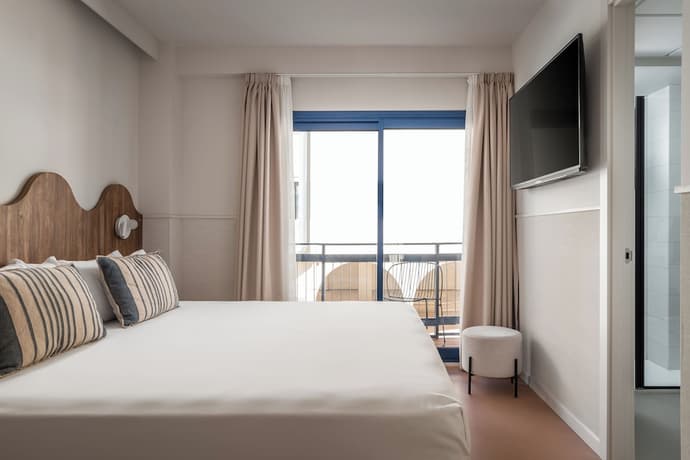 BYPILLOW Paseo, Primary image