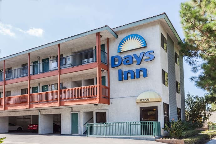 Days Inn by Wyndham Anaheim West