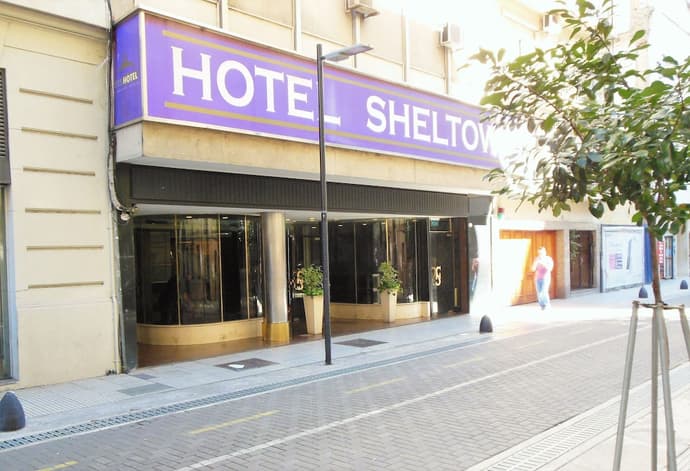 Hotel Sheltown, Primary image