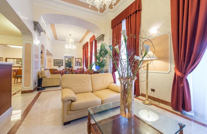 Strozzi Palace Hotel, Primary image