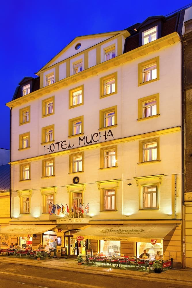 Hotel Mucha, Primary image