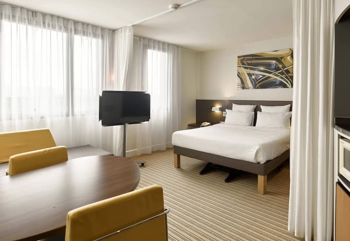 B&B HOME Vélizy, Primary image