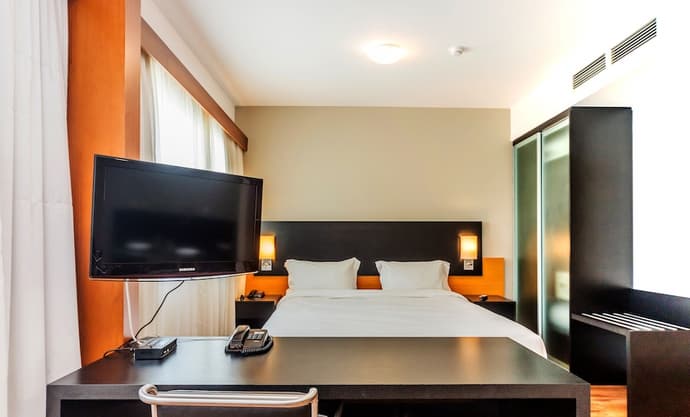 Paraíso Suítes by Charlie